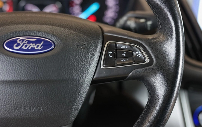 Ford Kuga cena 79850 przebieg: 82535, rok produkcji 2017 z Kalisz małe 596